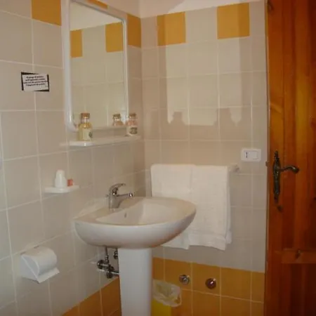 Iris Vacanze Holiday home *